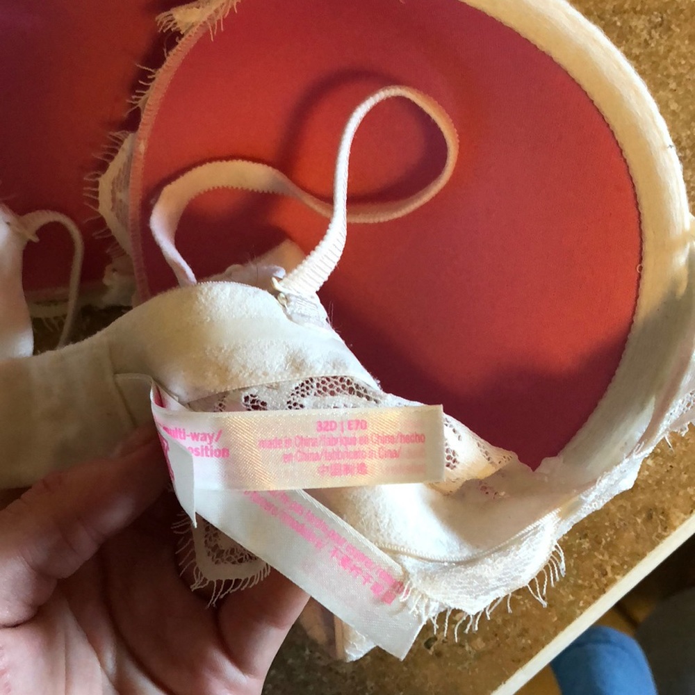 32D PINK BRA - Picture 2 of 2